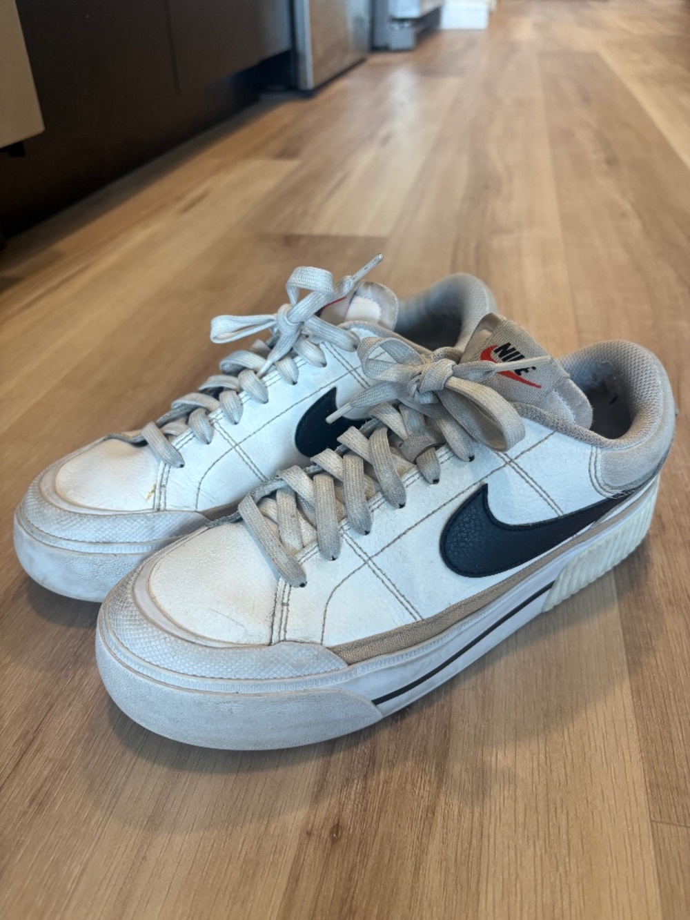Nike Court Legacy Lift